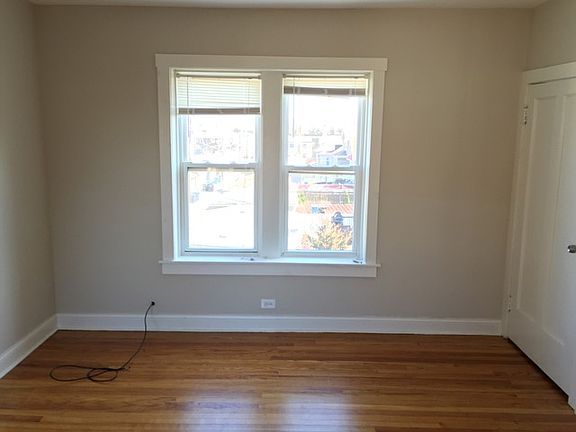 5th image of 2643 N Laramie Ave APT 3F