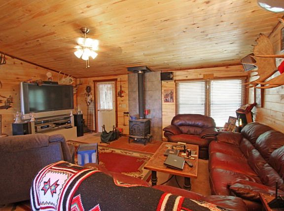 2nd image of 106 Six Shooter Gulch