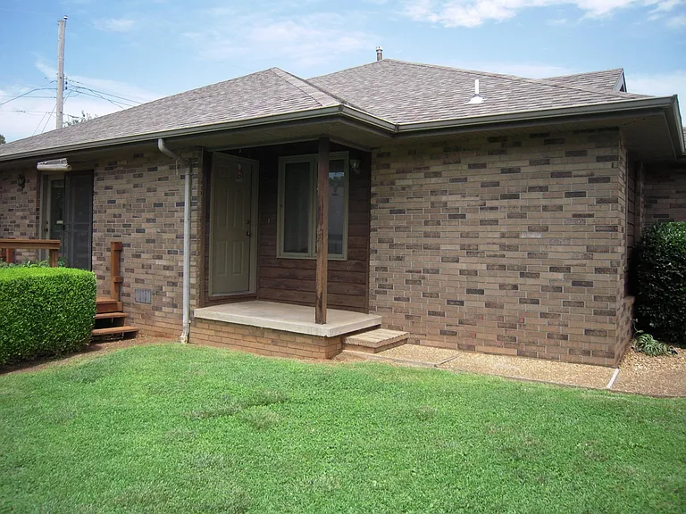 4035 S Parkhill Ct — Photo 2