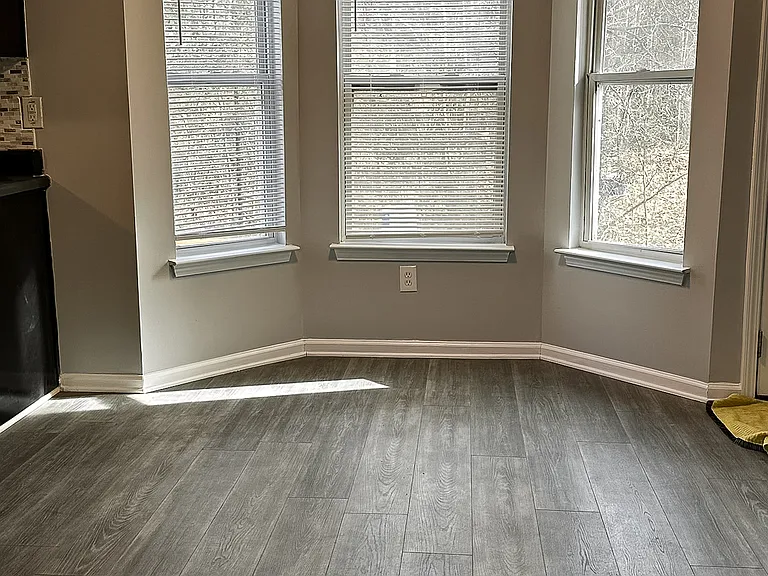 137 Edison Dr — Photo 6