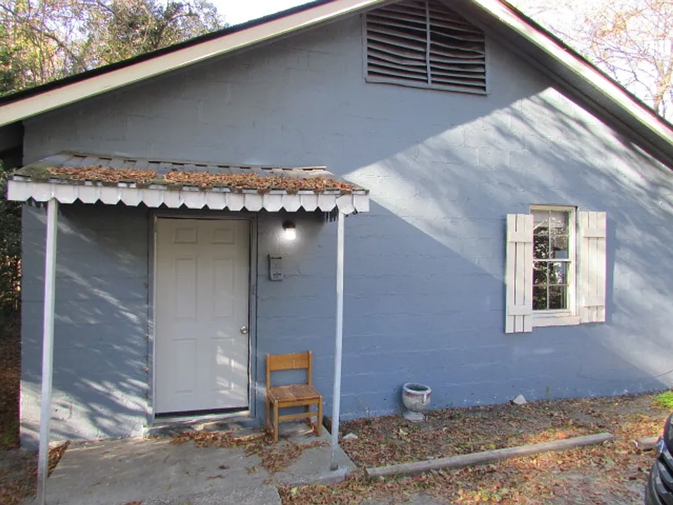28 Burgess Ct