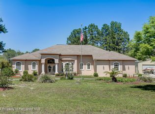 11425 Chickadee Rd, Weeki Wachee, FL 34614