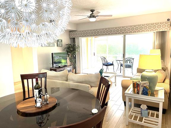 3rd image of 1044 Woodshire Ln #102