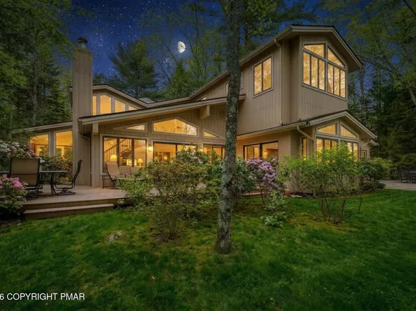 5290 Woodland Ave, Pocono Pines, PA 18350