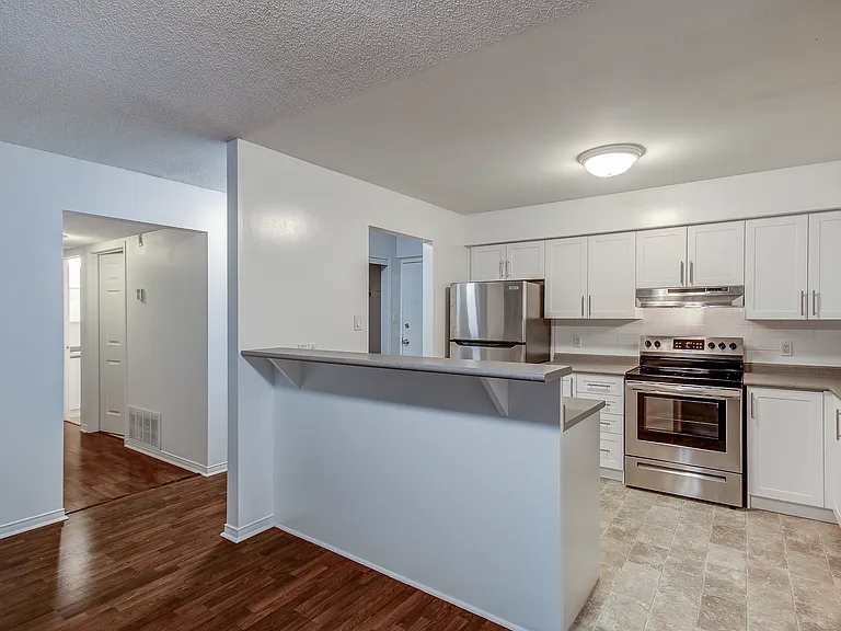 320 Emms Dr — Photo 10