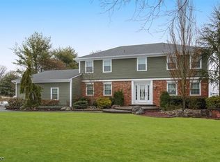 974 Evergreen Dr, Branchburg, NJ