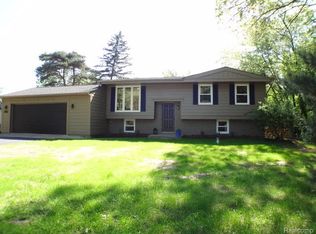 4365 Bunker Ave, West Bloomfield, MI