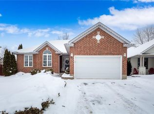20 Endeavour Dr, Cambridge, ON N3C4C4