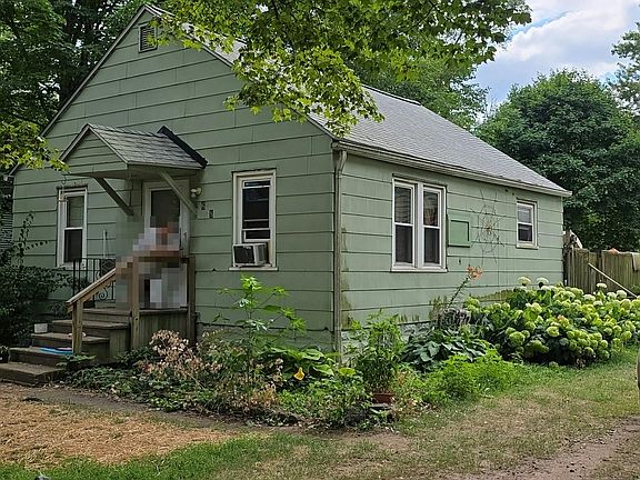 2nd image of 698 Azuba Ave