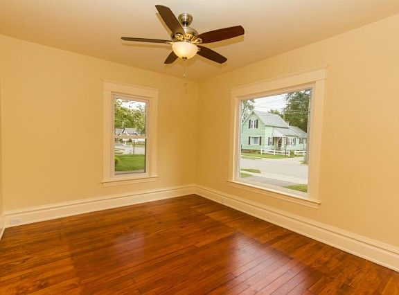 3rd image of 419 E Lincoln Ave