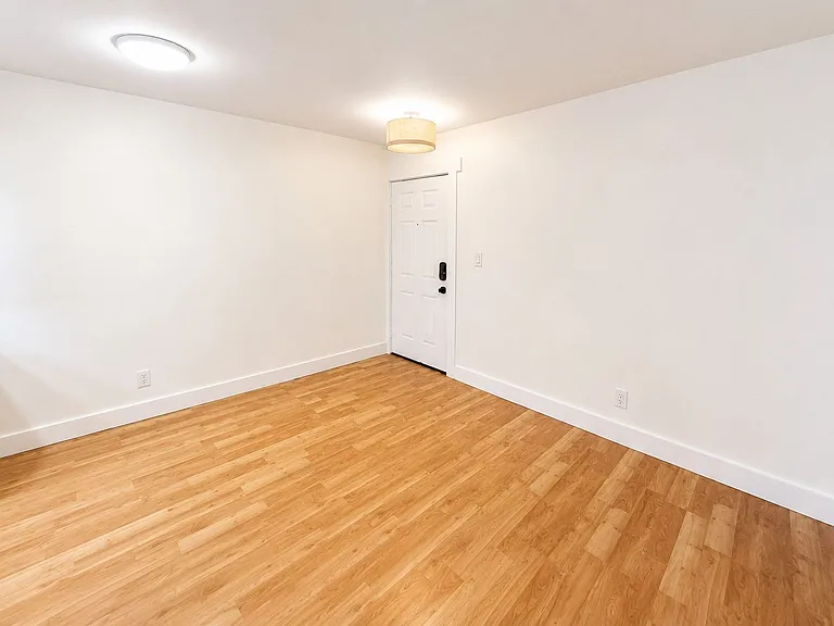 2111 E John St #104 — Photo 5