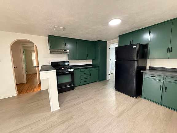 3rd image of 1527 W 11th Ave #A