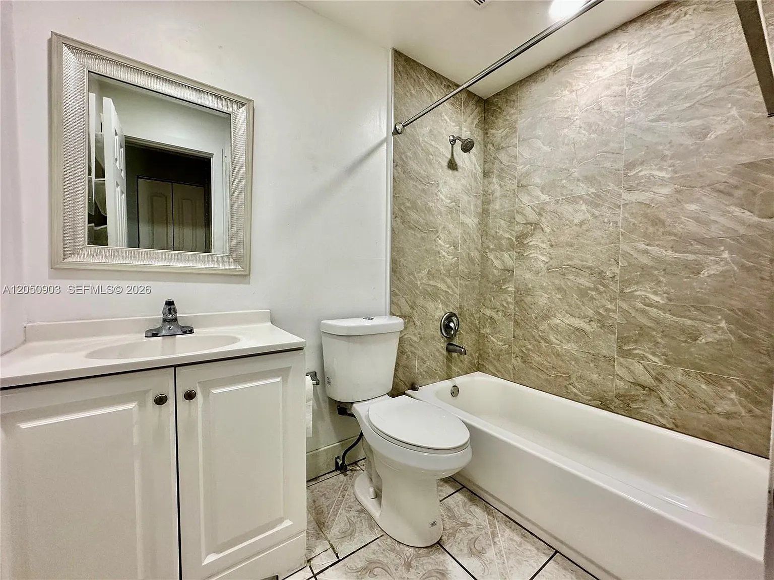 2 bed, 968 sqft, $2,200 — Photo 1