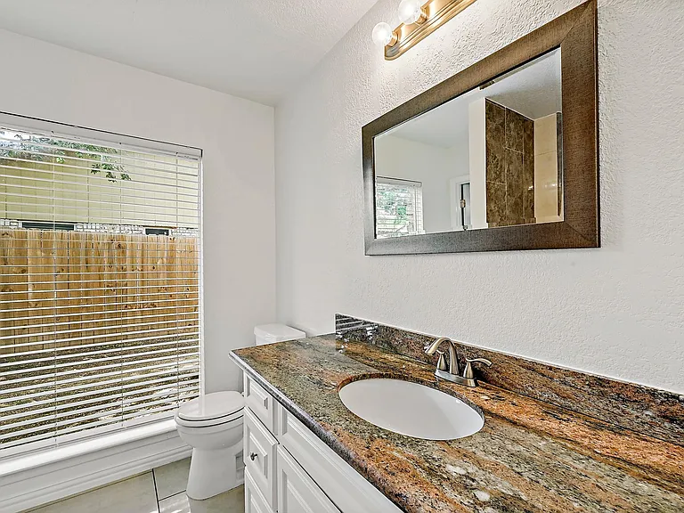 1702 Colony Creek Dr — Photo 20