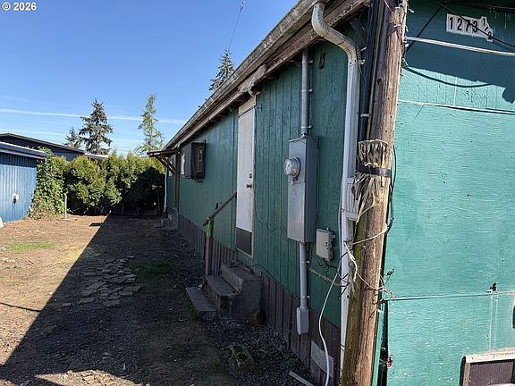 4th image of 1273 33rd St