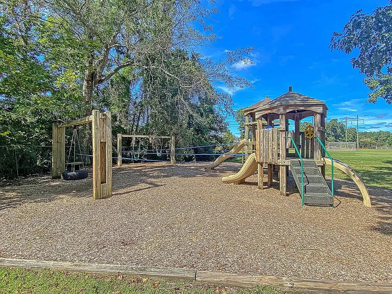 2045 Arundel Pl — Photo 12