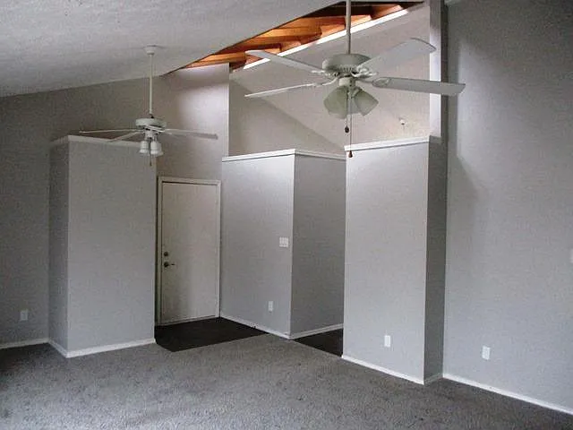 1503 Northbrook Dr — Photo 3