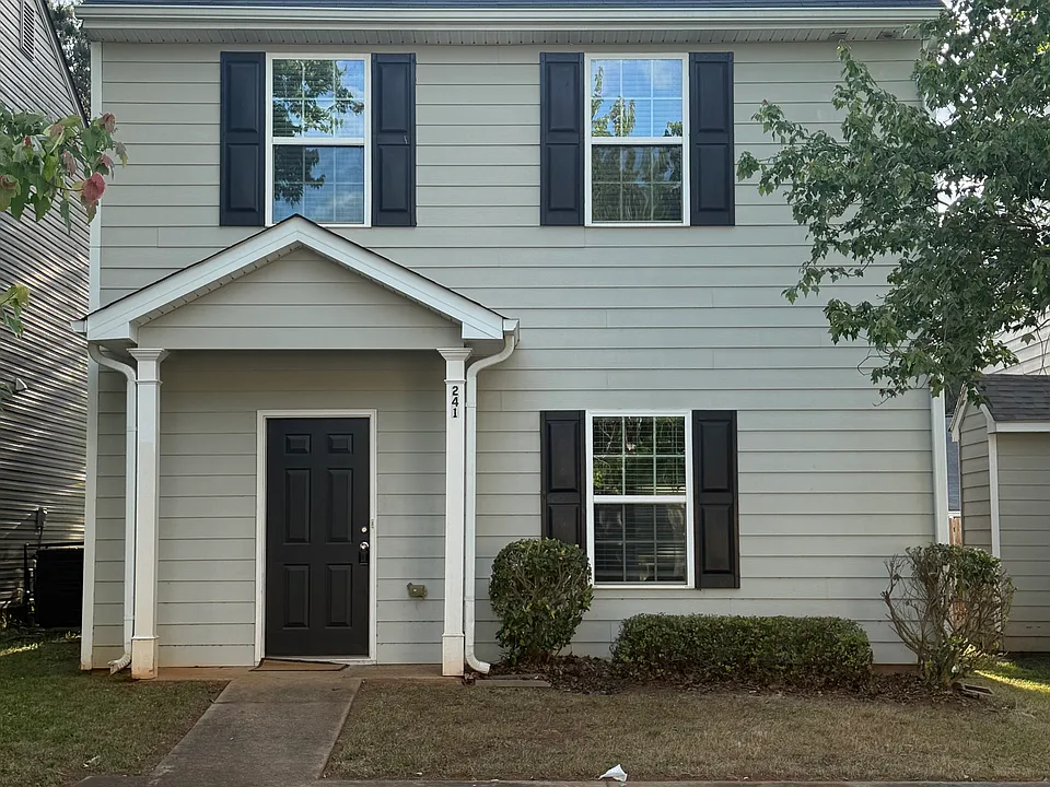 241 Coral Cir