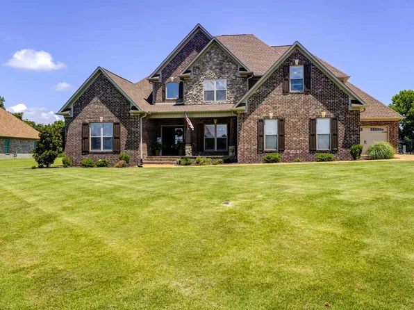 18 Hale Farm Rd, Humboldt, TN 38343