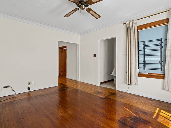5th image of 3052 N Major Ave
