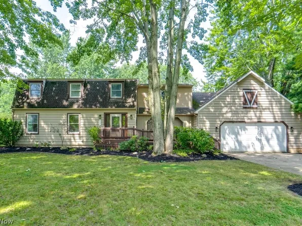 7144 Fairacres Rd, North Ridgeville, OH 44039