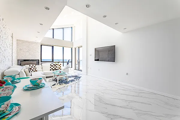 Sold by Compass | media 4