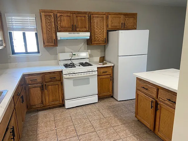 120B Elm St — Photo 10