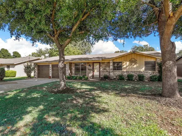 5621 Hensley Dr, Fort Worth, TX 76134