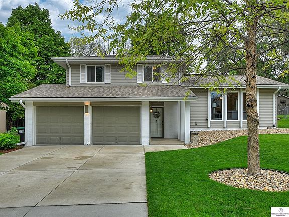 2nd image of 15106 Fieldcrest Dr