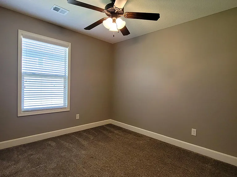 134 Roller Ct — Photo 15