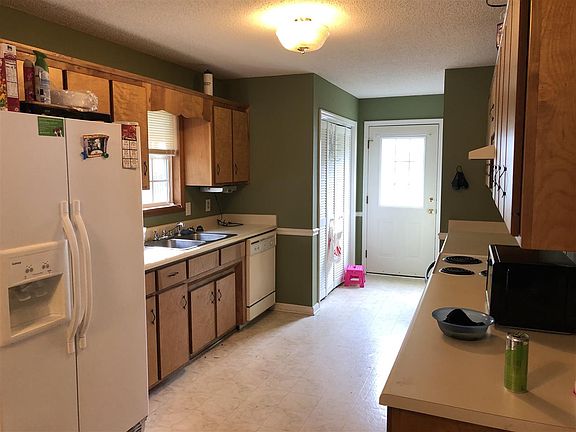 4th image of 306 E Myles Ln