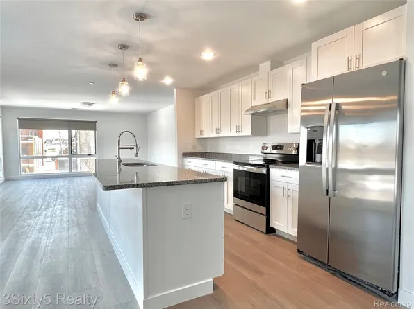 166 Oak St Suite 404, Wyandotte, MI 48192