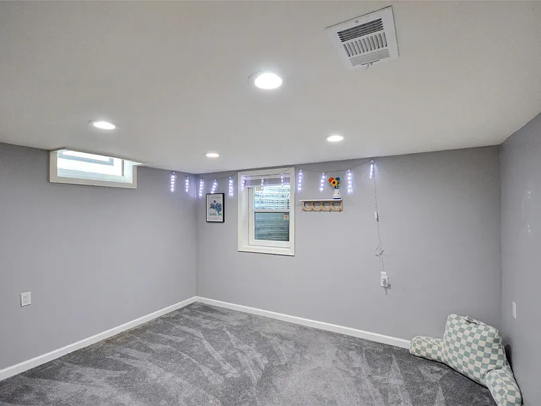 37653 Longacre Dr — Photo 29