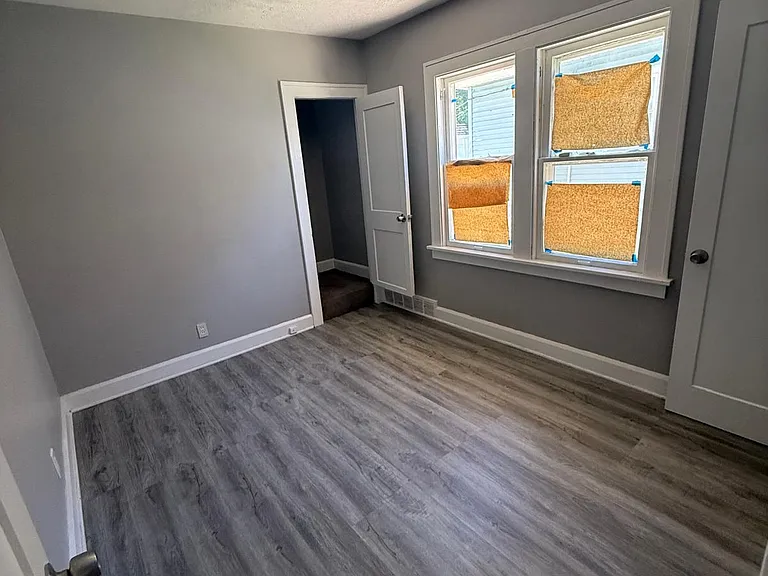 5553 Grasmere Ave — Photo 6
