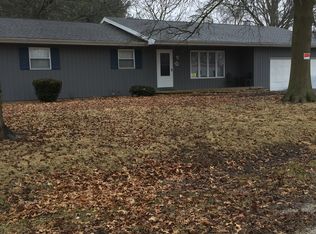 122 Peggy Dee Dr, Blue Mound, IL