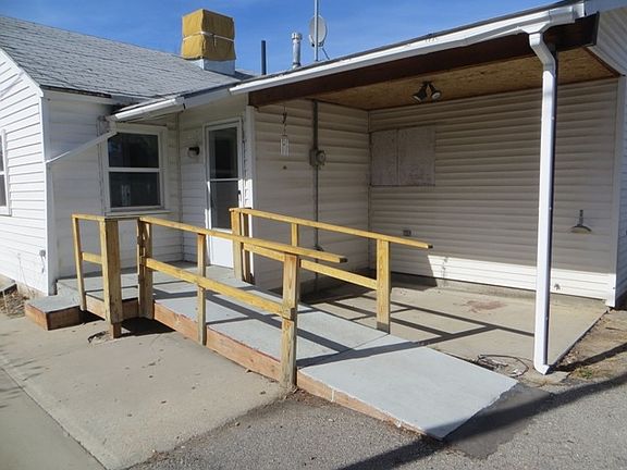 4th image of 440 Parkway Ave