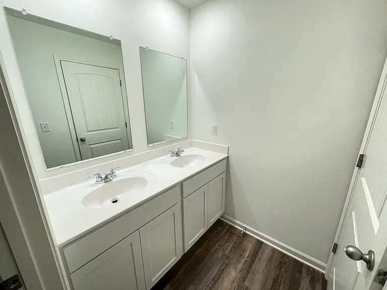 229 Chelsea Park Cir — Photo 22