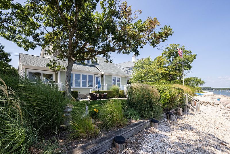 4295 Bay Shore Rd, Greenport, NY 11944 | Out East