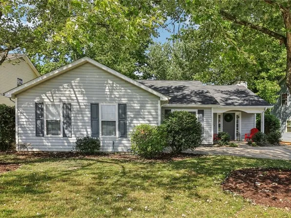 1607 Cobbs Creek Ln, Decatur, GA 30032