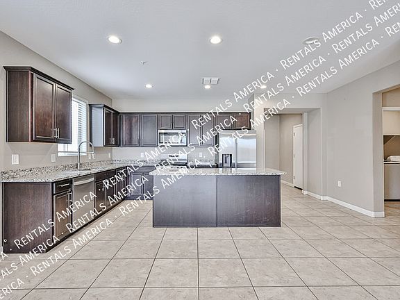 5th image of 30041 W Earll Dr