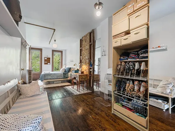 549 West 187th Street image 11 of 31