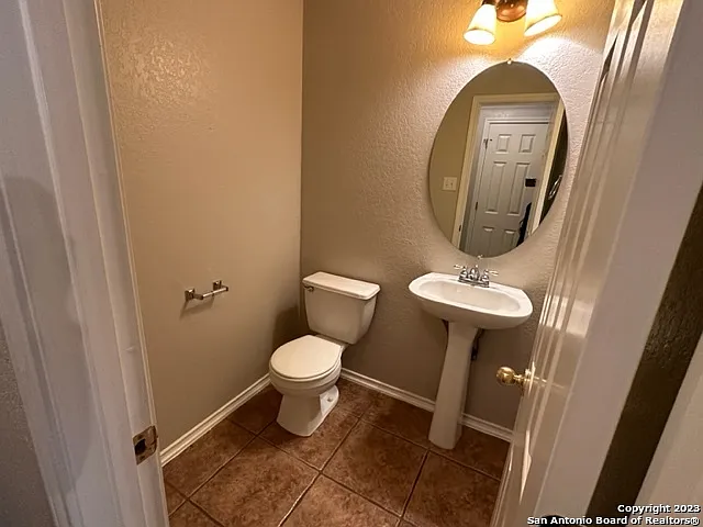 2111 Red Rock Xing — Photo 7