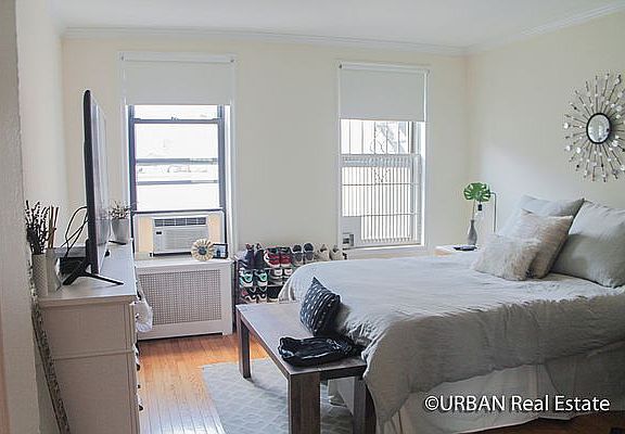 4th image of 135 Avenue A #2E
