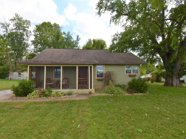 851 E 25 S, Winamac, IN 46996