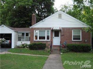 327 Carson Rd, Saint Louis, MO 63135