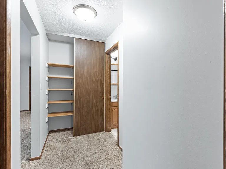 925 West Branch St — Photo 22