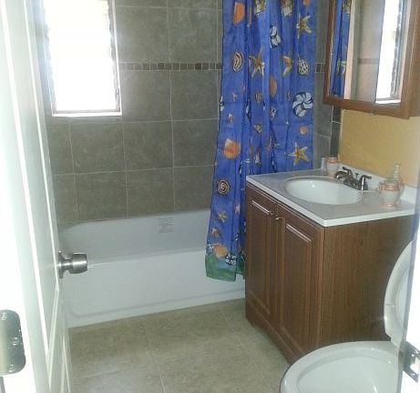 5th image of 656 NW 20th Ct