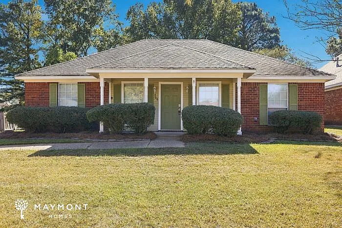 309 White Oak Dr