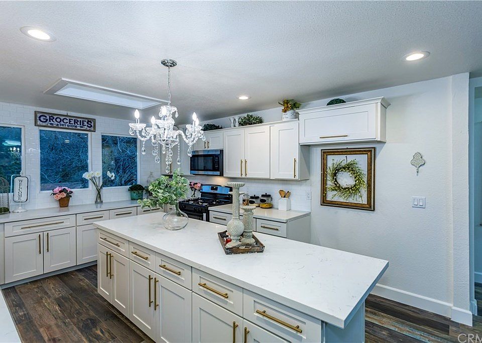 1st image of 22371 Briarwood Ln
