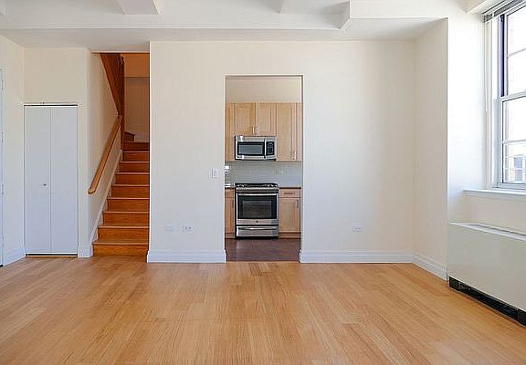 4th image of 21 West St Ph C